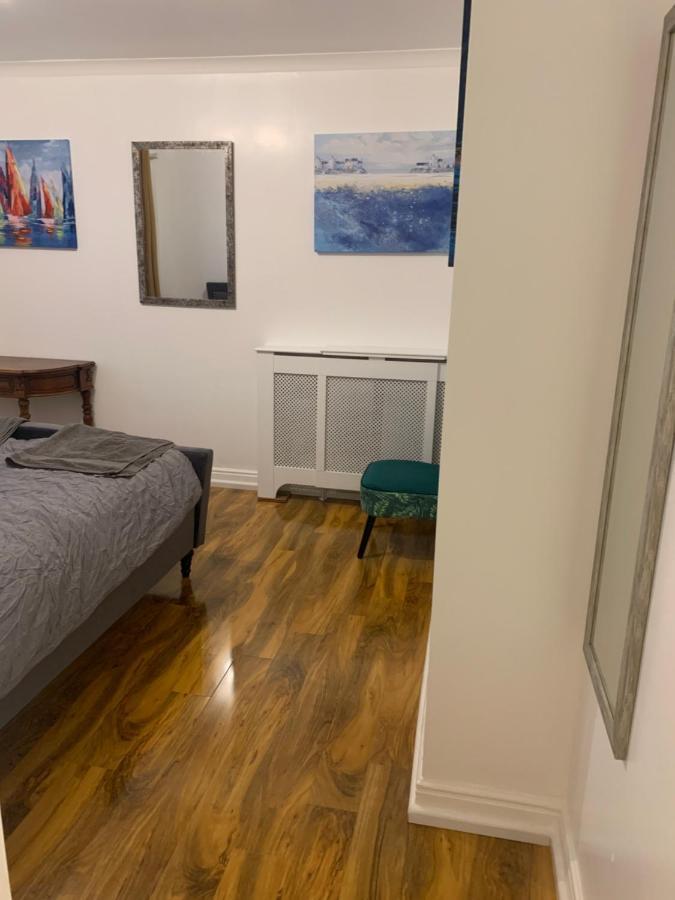 Fantastic Villa Bournemouth - Spa, Parking, Garden Esterno foto