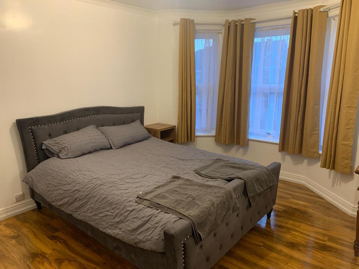 Fantastic Villa Bournemouth - Spa, Parking, Garden Esterno foto